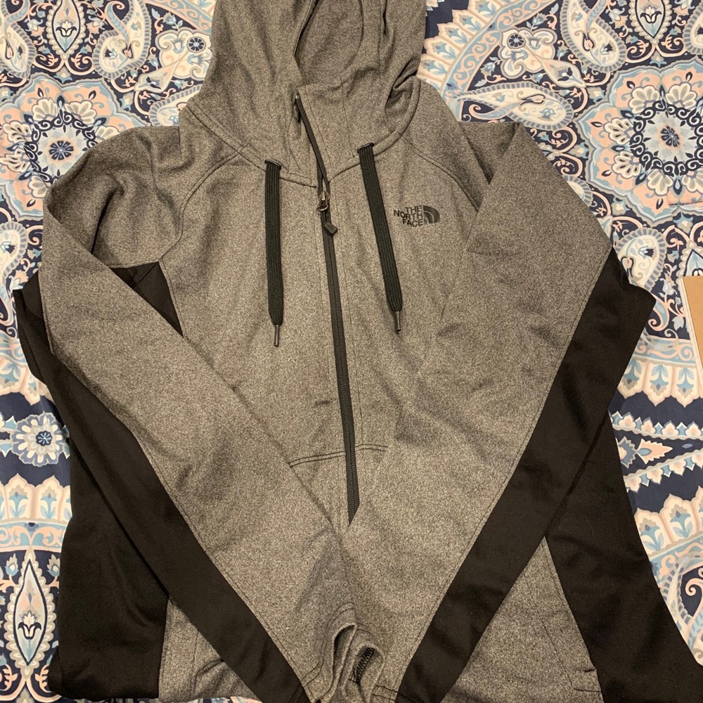 The north face sweatshirt zip up